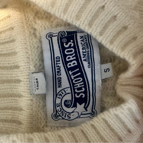 Schott NYC cream colored cableknit wool sweater size small - Picture 4 of 4
